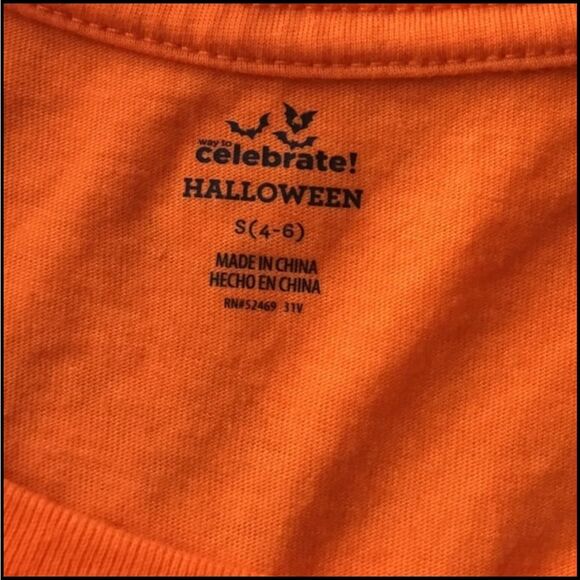 Orange Halloween tee with black cat on a moon witchcore witchy - Picture 4 of 4